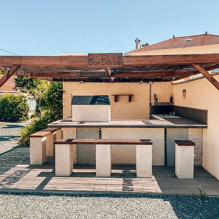 Reve D'Azur En Bord De Mer A La Nartelle Avec Piscine Dans La Residence, Terrasse, Bbq, 2 Chambres 2 Sdb Logement De 35M2 Draps Inclus Sainte-Maxime Bagian luar foto