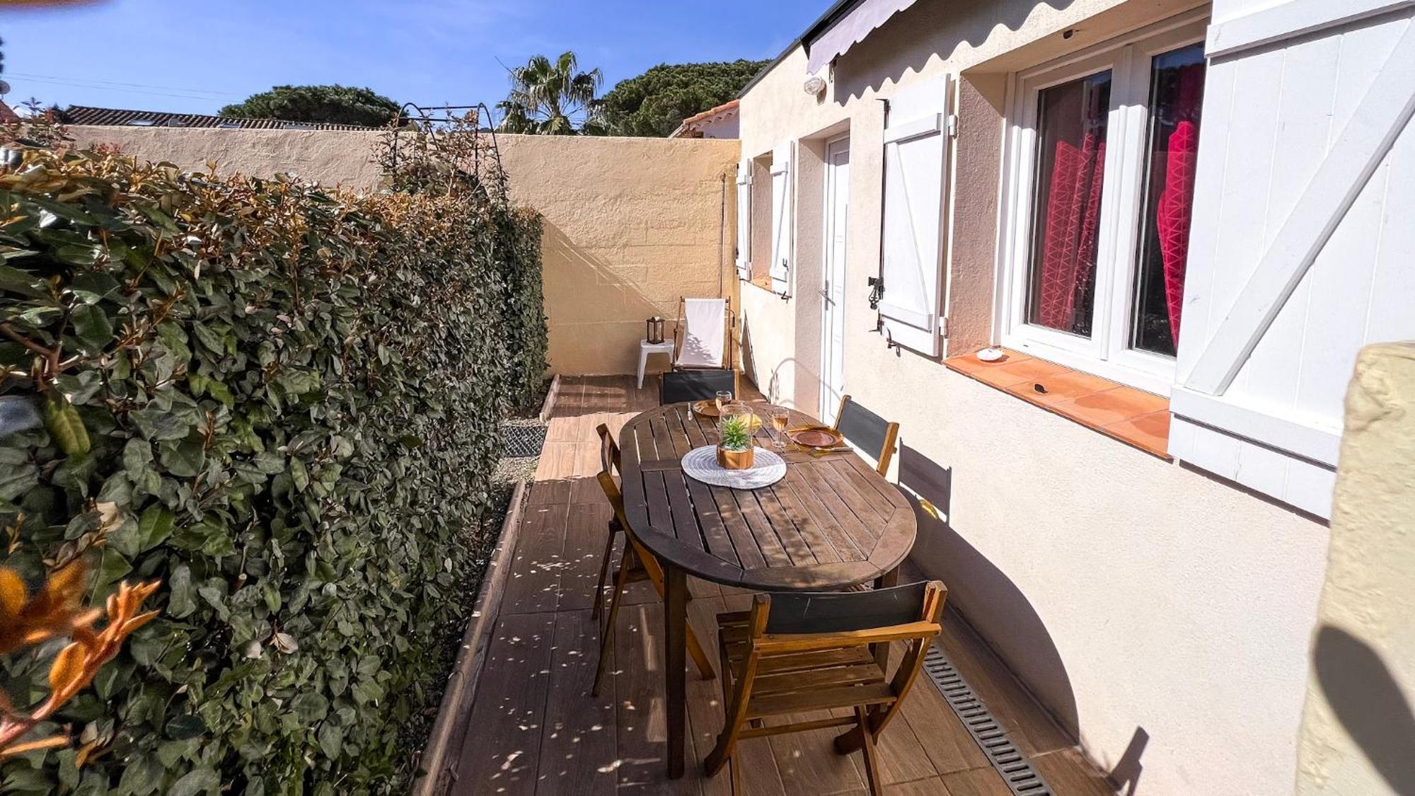 Reve D'Azur En Bord De Mer A La Nartelle Avec Piscine Dans La Residence, Terrasse, Bbq, 2 Chambres 2 Sdb Logement De 35M2 Draps Inclus Sainte-Maxime Bagian luar foto
