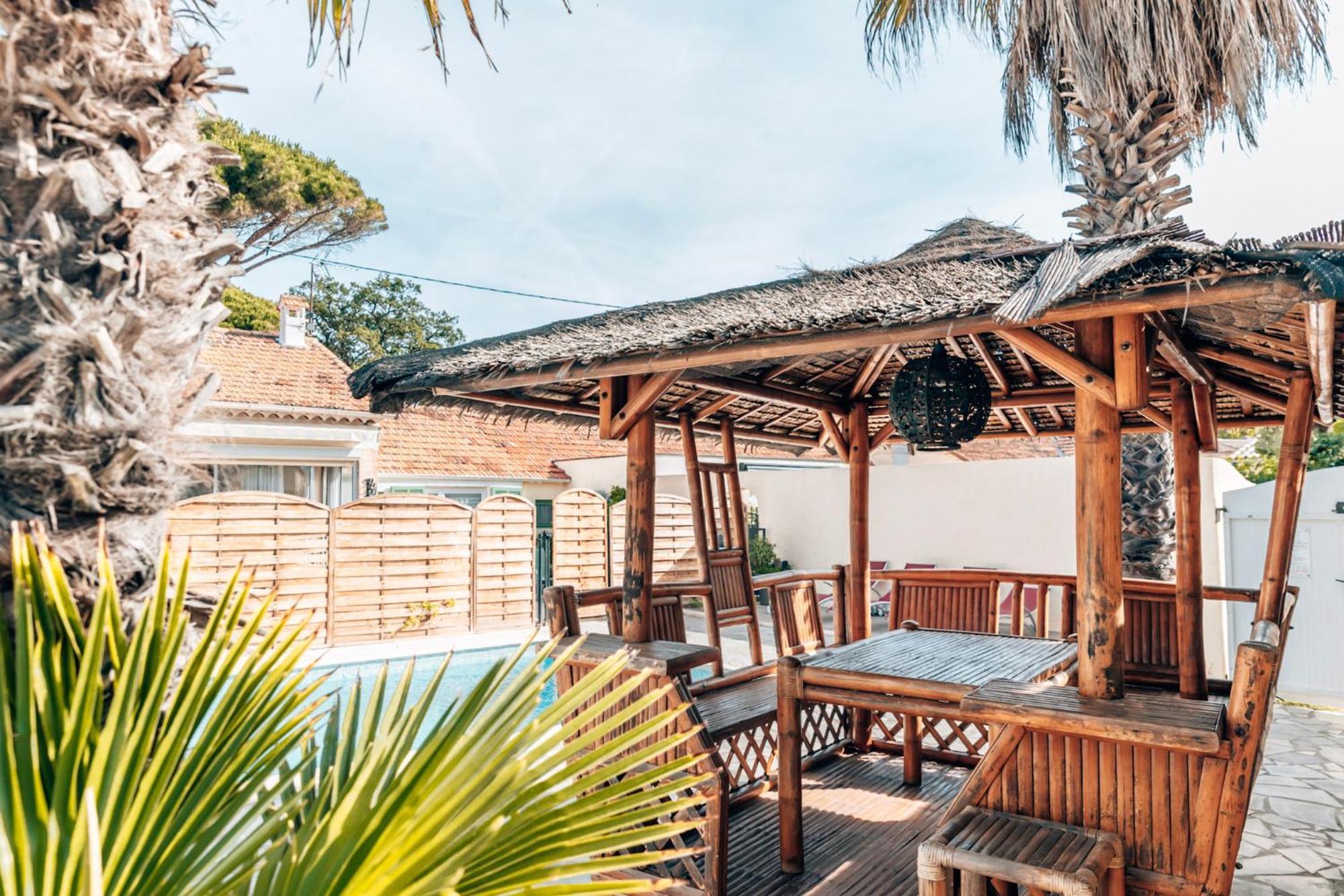 Reve D'Azur En Bord De Mer A La Nartelle Avec Piscine Dans La Residence, Terrasse, Bbq, 2 Chambres 2 Sdb Logement De 35M2 Draps Inclus Sainte-Maxime Bagian luar foto