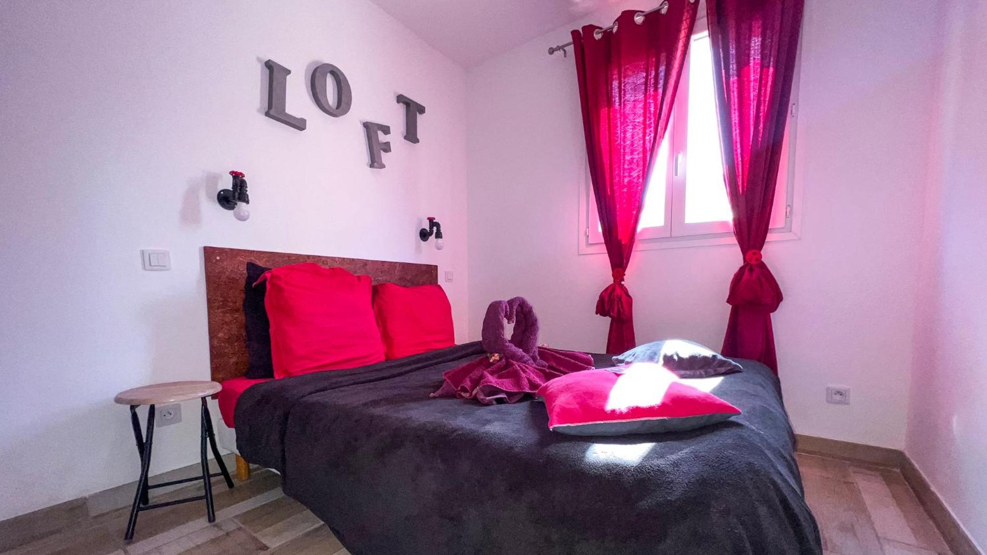Reve D'Azur En Bord De Mer A La Nartelle Avec Piscine Dans La Residence, Terrasse, Bbq, 2 Chambres 2 Sdb Logement De 35M2 Draps Inclus Sainte-Maxime Bagian luar foto