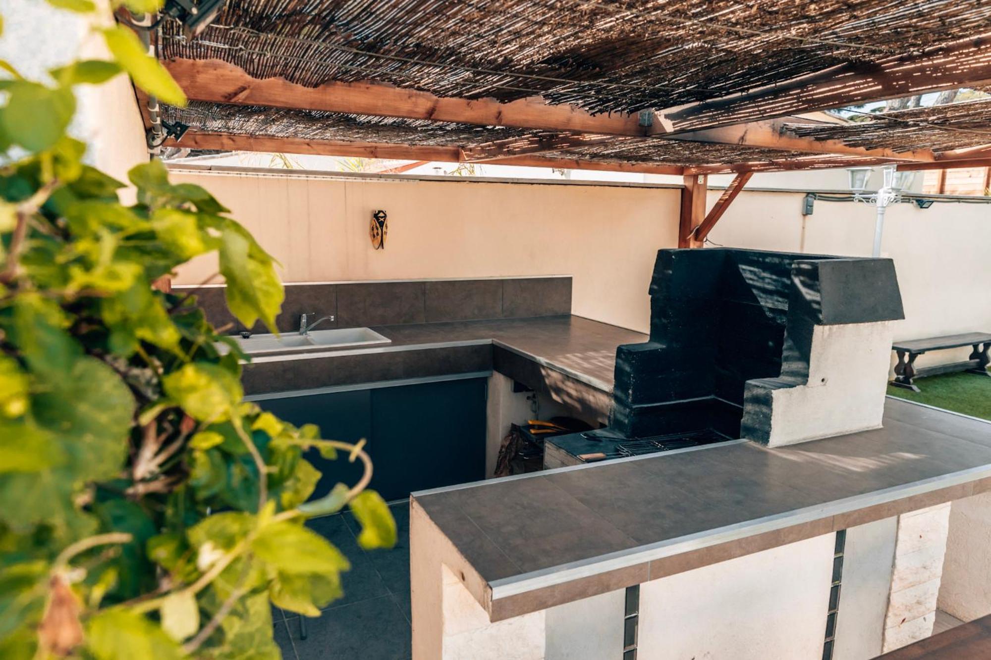 Reve D'Azur En Bord De Mer A La Nartelle Avec Piscine Dans La Residence, Terrasse, Bbq, 2 Chambres 2 Sdb Logement De 35M2 Draps Inclus Sainte-Maxime Bagian luar foto