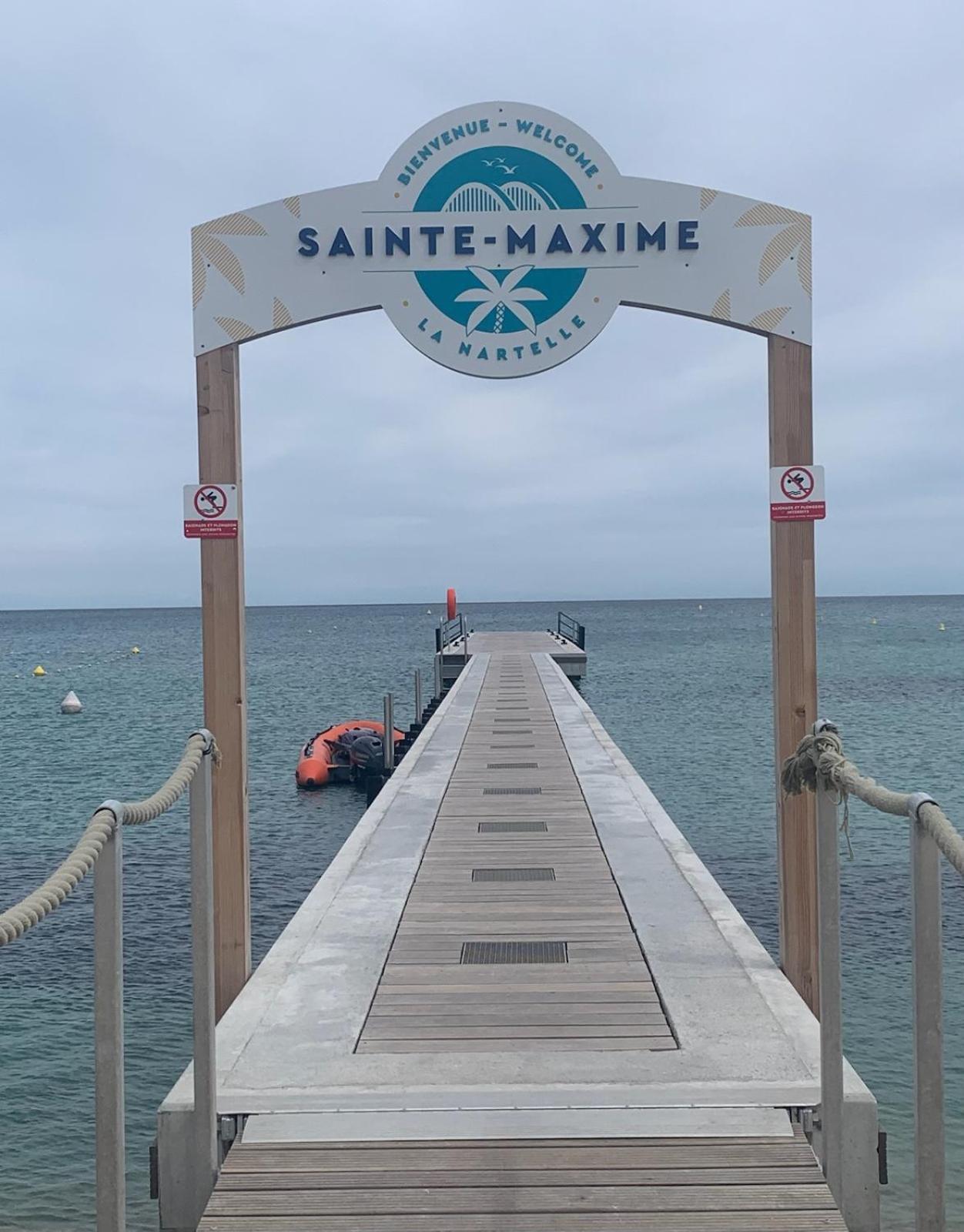 Reve D'Azur En Bord De Mer A La Nartelle Avec Piscine Dans La Residence, Terrasse, Bbq, 2 Chambres 2 Sdb Logement De 35M2 Draps Inclus Sainte-Maxime Bagian luar foto