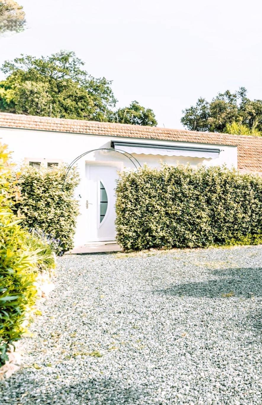 Reve D'Azur En Bord De Mer A La Nartelle Avec Piscine Dans La Residence, Terrasse, Bbq, 2 Chambres 2 Sdb Logement De 35M2 Draps Inclus Sainte-Maxime Bagian luar foto